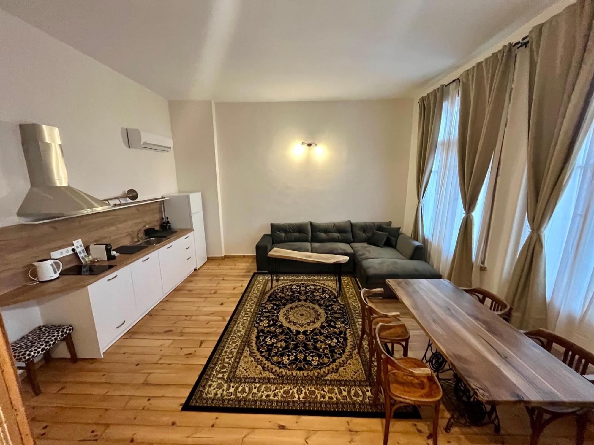 Skyler Vintage Apartments Plovdiv Ngoại thất bức ảnh